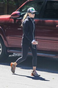         lar260320BZNimage120.jpg