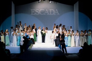 737424476_Escada1997WomenRTW87.thumb.jpg.f4bc2c4f7a7bcde37b2bc93e0ddf80d2.jpg