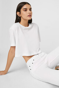 76noj-womens-fu-linenwhite-sahana-jersey-cropped-t-shirt-2.jpg