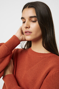 78mdb-womens-de-cinnamonstick-yasmina-mozart-knits-crew-neck.jpg