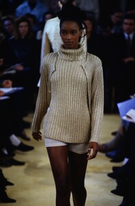 802272935_beverly(4).thumb.jpg.bdf400135423aeb168fa9643fb9ee8db.jpg
