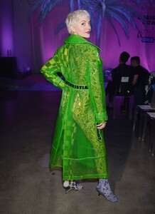         sto090320BZNimage111.jpg