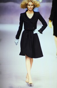 83941690_chloe-fw-1995(8).thumb.jpg.1285c6606ab06e1187f8452c59c89ded.jpg