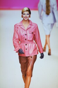 872150487_YvesSaintLaurent1996SS(4).thumb.jpg.3a121c82fd6a9325ce4878b943465a4c.jpg