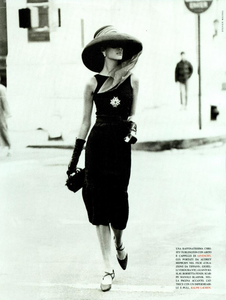 AH_Meisel_Vogue_Italia_September_1991_05.thumb.png.d84ae9161b6a658a462d6110a0b35106.png