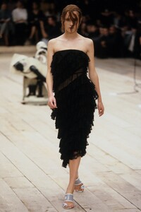 ALEXANDER-MCQUEEN-SPRING-1999-RTW-47-LIDA-EGOROVA.jpg