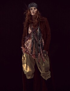 Alexina-Graham-Bohemian-Editorial02.thumb.jpg.ee4ca88aa0a4013996b28dffe8ab3c82.jpg
