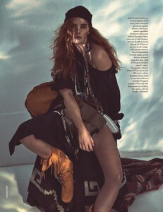 Alexina-Graham-Bohemian-Editorial03.thumb.jpg.234d8a29ff5fecff02e554c83554e372.jpg