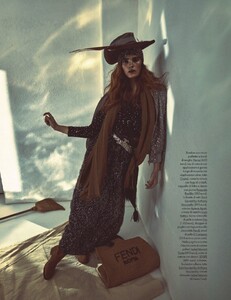 Alexina-Graham-Bohemian-Editorial04.thumb.jpg.d33540f2b113811331c3473168fb140c.jpg