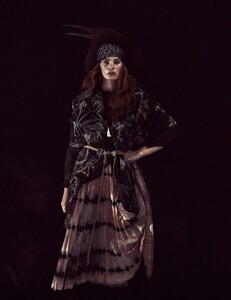 Alexina-Graham-Bohemian-Editorial10.thumb.jpg.3519d0dcac049904b31b75d1f73c65c5.jpg