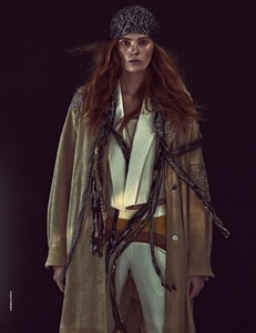 Alexina-Graham-Bohemian-Editorial13.thumb.jpg.f1b258c896564d85e7337ec61ab0c528.jpg