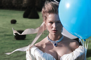 Anna-Ewers-by-Charlotte-Wales-for-Vogue-Paris-December-2019-January-2020-2.jpg