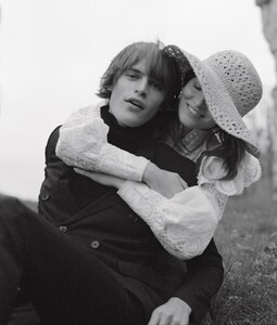 B3-GB725_COUPLE_16H_20200210171503.jpg