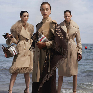 BURBERRY-FW19-1.thumb.jpg.dd202ae03286ef4316ed86a142d06bd1.jpg