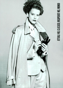 Barbieri_Vogue_Italia_July_August_1985_07.thumb.png.11928638d1873fab6a7cc0e340bf9040.png