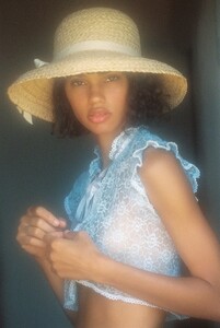 Bloom-Raffia-Hat-2-lifestyle.jpg