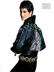 Chic_Raider_Demarchelier_Vogue_Italia_September_1991_03.thumb.png.9fae944a704a00382ea4b36688c12ed2.png