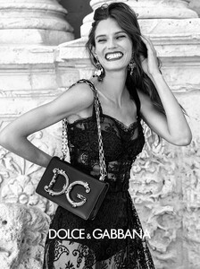 Dolce-Gabbana-SS20-Salvo-Alibrio-21.thumb.jpg.31c34e16ce1bd89f09f97f77a79bc4e2.jpg