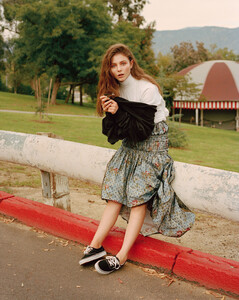 FLAUNT-MAGAZINE-THOMASIN-MCKENZIE-11.jpg