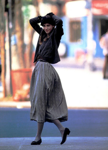 Felice_Chatelain_Vogue_Italia_July_August_1987_02.thumb.png.846522fbfb254d33021bd063e67a671a.png