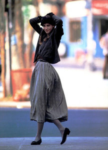 Felice_Chatelain_Vogue_Italia_July_August_1987_02.thumb.png.dac359f9736bdf2ec4b3e20ff117659c.png