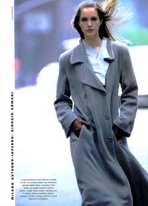 Felice_Chatelain_Vogue_Italia_July_August_1987_08.thumb.png.af4a0f44364e12d46e854cefdaae0766.png