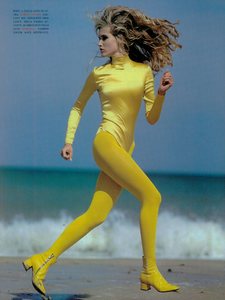 Glaviano_Vogue_Italia_September_1991_01.thumb.png.21ecdf21910663ae0841e98370598464.png