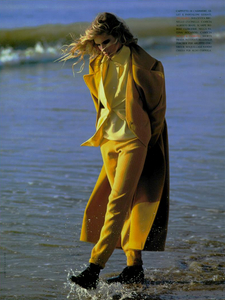 Glaviano_Vogue_Italia_September_1991_10.thumb.png.75387b2c776504f83c526c129624e7af.png
