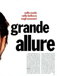 Grande_Allure_Chin_Vogue_Italia_September_1991_02.thumb.png.458e638f66c5daee3f6abadc5d8abf0a.png