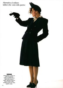 Itinerario_Watson_Vogue_Italia_July_August_1987_19.thumb.png.23e6f104a5061b9c1e63d2346e06521f.png