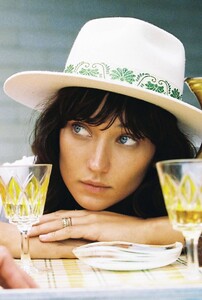 Ivy-Beverly-2-lifestyle.jpg