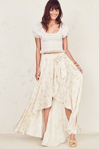 JOLENE-SKIRT-GOLDEN-HOUR2.thumb.jpg.ec3e7624fe4fbd51c29d257d7c982531.jpg