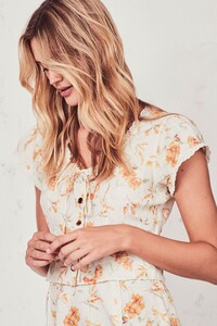 JULIA-TOP-3.thumb.jpg.48a6ba6326e5f5cf7e7bbf1a5bb7ecce.jpg