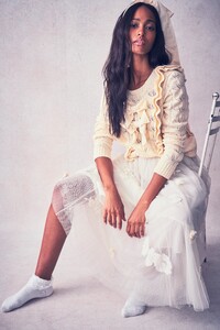 KENNIE-PULLOVER-CREAM-6.thumb.jpg.2b1b22f229b47d8328e4fdebaf1e284d.jpg