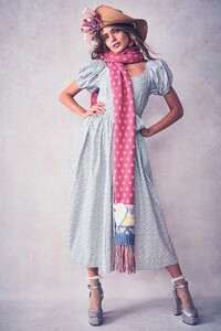 LAIS-DRESS-CELEBRATION-6.thumb.jpg.7ff049c61229e923d9243fee144d3738.jpg