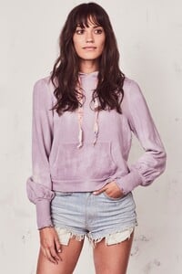 LINETTE-TOP-LOTUS1.thumb.jpg.9d174ea99375de8ae3ca34679399de5d.jpg