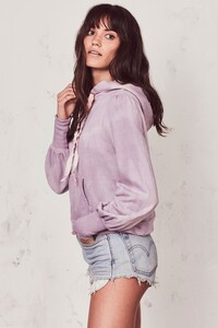 LINETTE-TOP-LOTUS3.thumb.jpg.0ec759764f2901db61a39b62b5fc0d9b.jpg