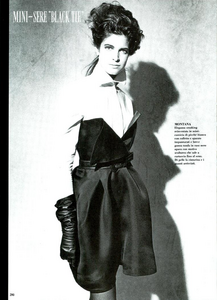 Lindbergh_Vogue_Italia_July_August_1987_05.thumb.png.a40ce4c3802a52364c366f9fdc3a340b.png
