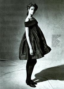 Lindbergh_Vogue_Italia_July_August_1987_09.thumb.png.3fcedd460333f7d049e7a93ced91465f.png