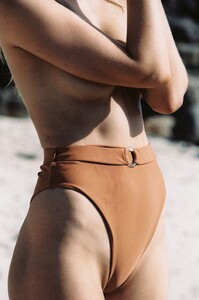 Look1_4_2048x.jpg