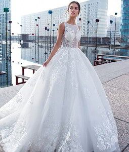 Lorenzo-Rossi-2017-Wedding-Dress-1.jpg