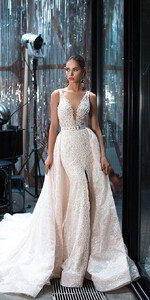 Lorenzo-Rossi-2017-Wedding-Dress-5.jpg