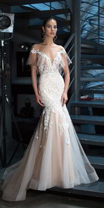 Lorenzo-Rossi-2017-Wedding-Dress-7.jpg