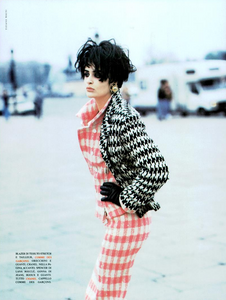 Magni_Vogue_Italia_September_1991_04.thumb.png.6349d3e4ac0dcc7dea907571d1f0d0cb.png