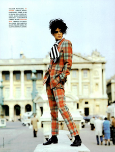 Magni_Vogue_Italia_September_1991_06.thumb.png.e8c898f91d40ead8f3d5c4c58cbc39bc.png