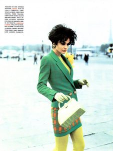 Magni_Vogue_Italia_September_1991_07.thumb.png.21edd8cb06ee9186f42e48decf7e92ba.png