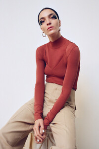 Mariacarla-Boscono-ZARA-SS20-05.thumb.jpg.73008bbbf8cdfb6197b2540e8864e1ab.jpg