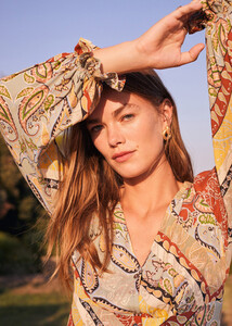Mathilde-Brandi-Mango-FW19-10.thumb.jpg.1287a17f76137bd0c292b44983640d46.jpg
