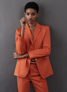 Max-Mara-Studio-SS20-Giampaolo-Sgura-18.thumb.jpg.5fd90c0efadebd47d868931168b4d645.jpg
