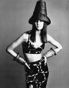 Meisel_Vogue_Italia_June_1992_03.thumb.jpg.a9921c5bc3f9b50dc686924323cc3f3d.jpg